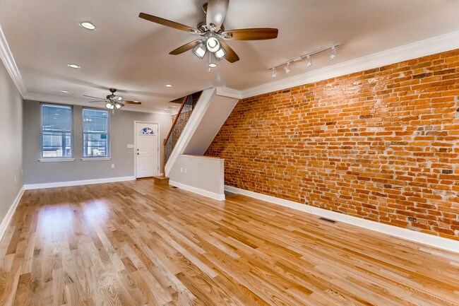 Building Photo - 408 Bonsal St