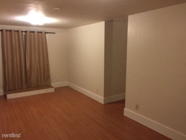 Building Photo - 2 br, 2 bath House - 8087 Churchill Rd