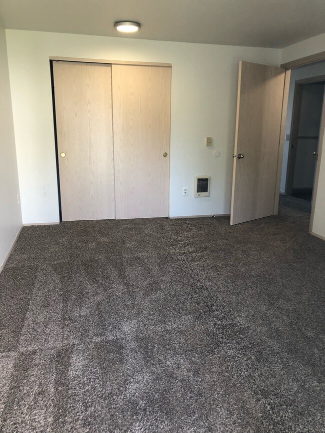 Foto del edificio - Oak Park Village Apartments