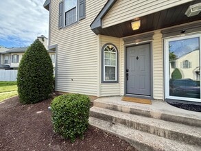 Building Photo - 5249 Bardith Cir