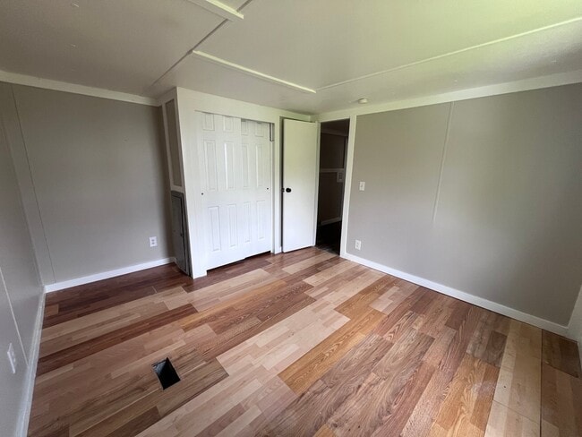 Building Photo - 2409 Swope Rd