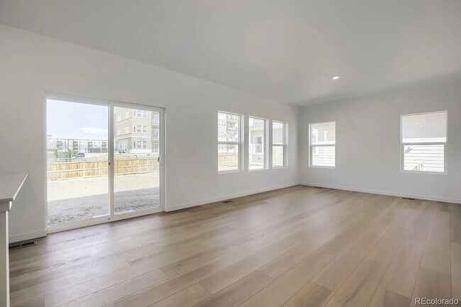 Foto del edificio - 236 Kobe Ln