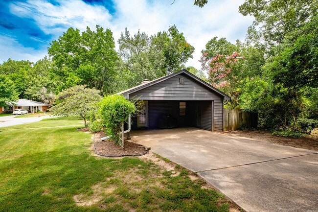 Foto del edificio - 2100 Durwood Rd