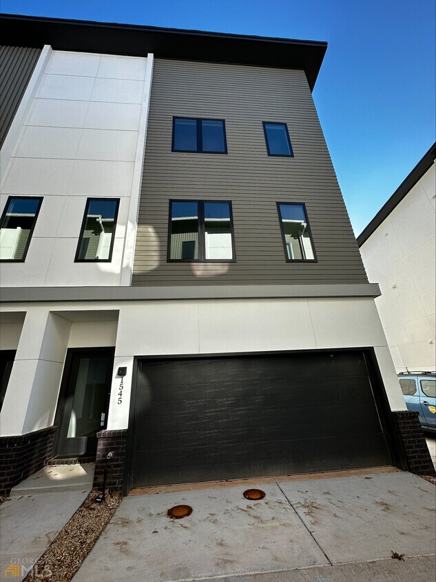 1545 Millwood Pl, Atlanta, GA 30317 Townhome Rentals in Atlanta GA