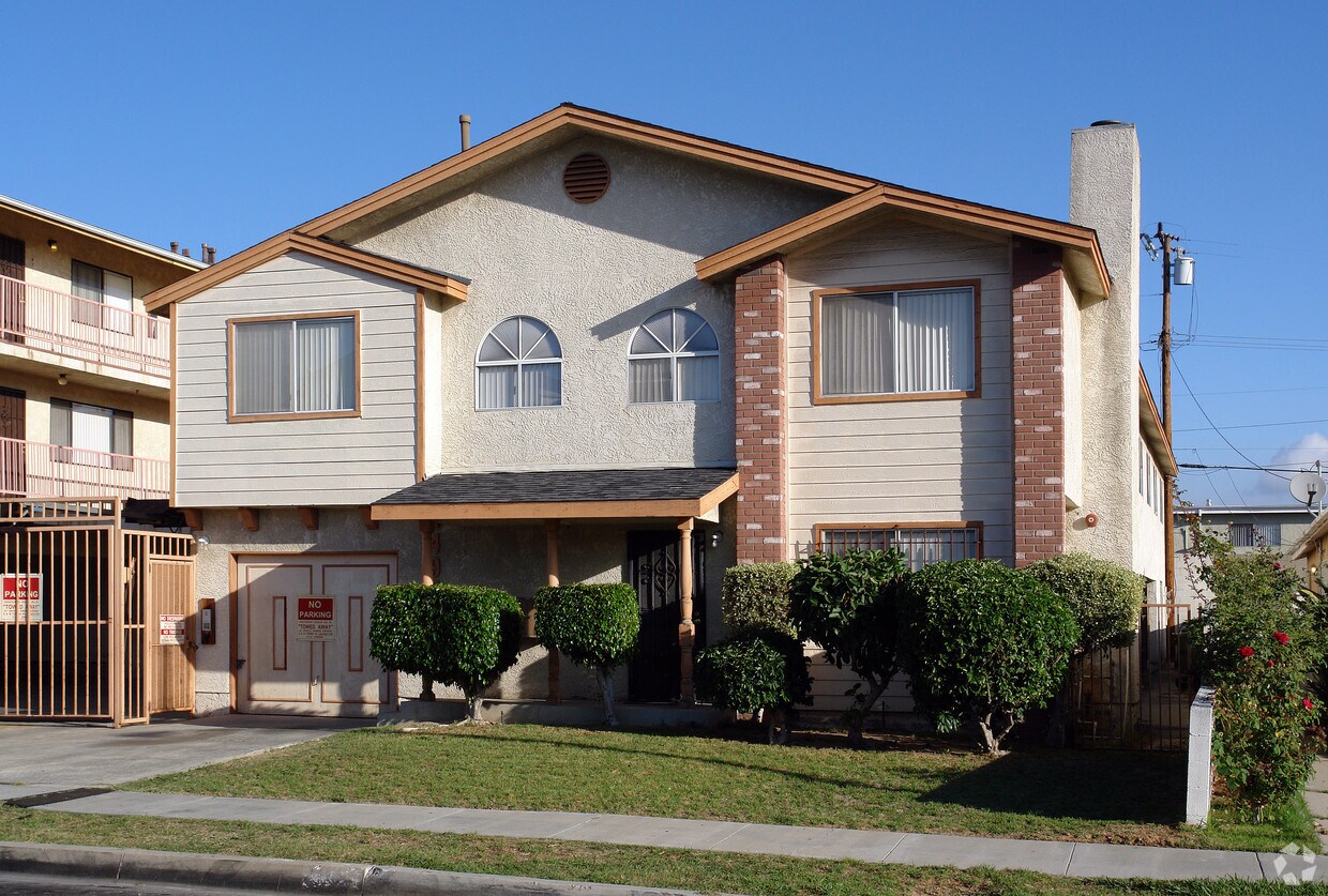 Foto del edificio - 4921 W 117th St