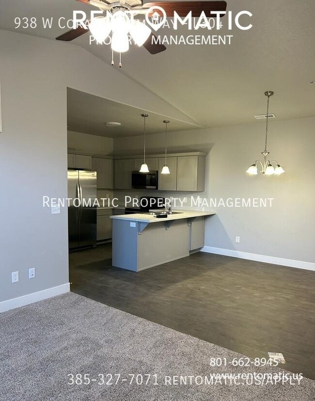 Building Photo - 938 W Coral Charm Wy
