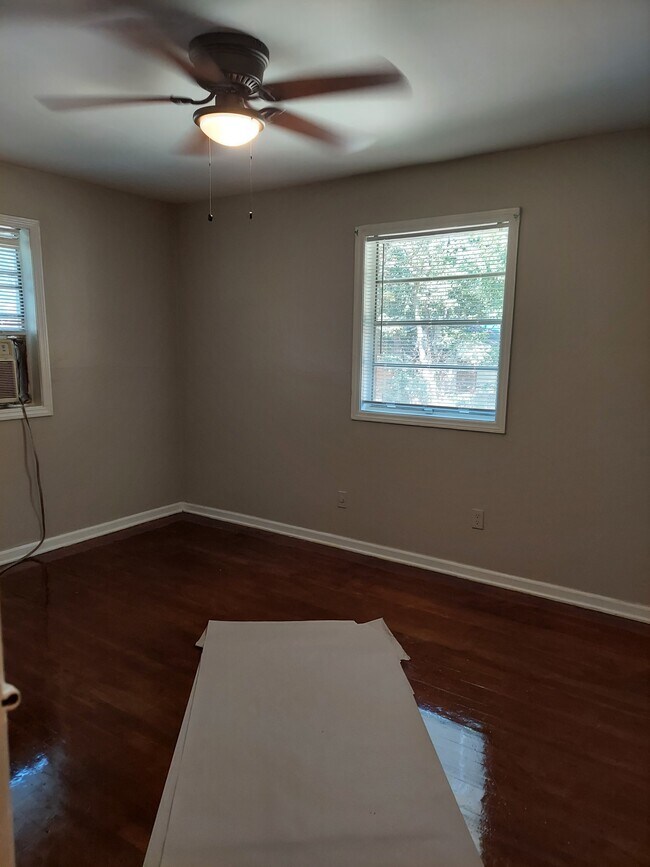 Foto del edificio - 245 Stafford St NW