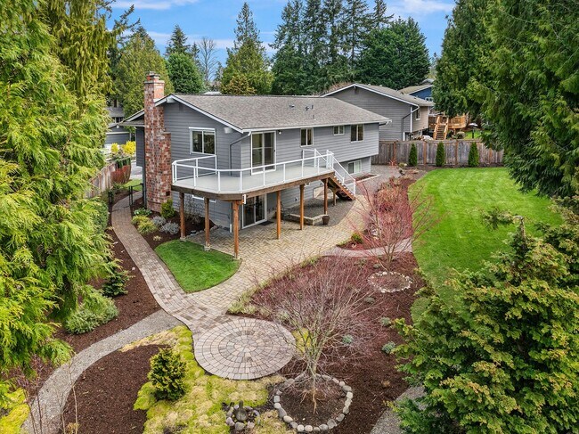 Building Photo - 3bd/2.5ba Kirkland Home
