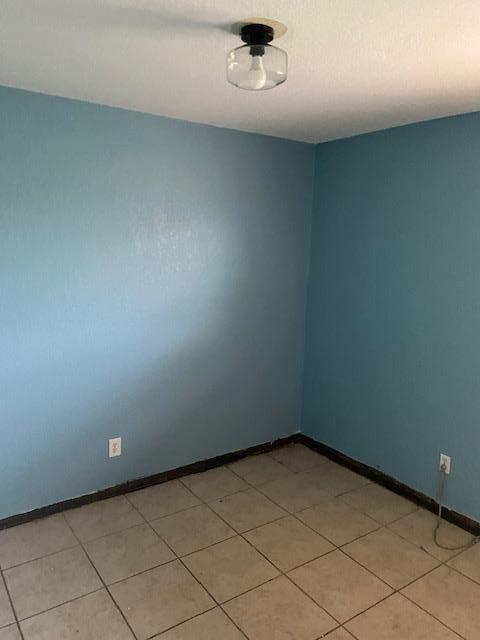 Foto del edificio - 1210 Hyridge St