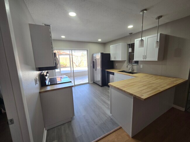 Foto del edificio - 7508 Leon Ave