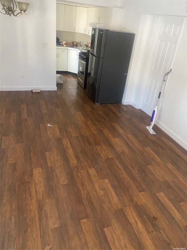 11 Kathleen Crescent, Coram, NY 11727 House Rental in Coram, NY