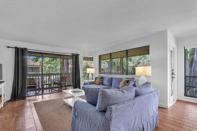 Foto del edificio - 632 Brackenwood Cove
