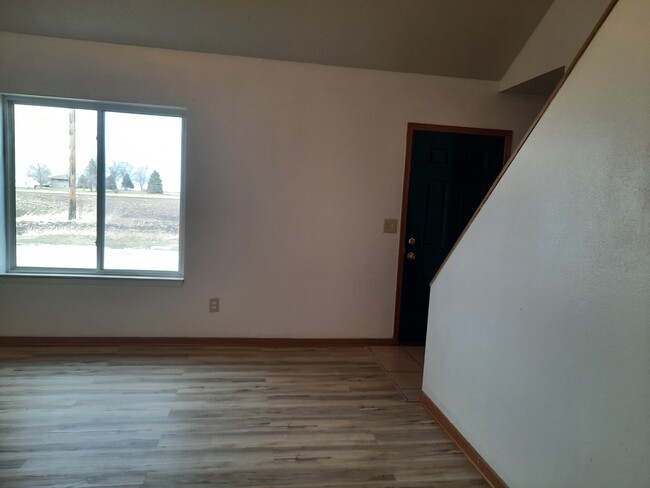 Building Photo - 597 Giddings St