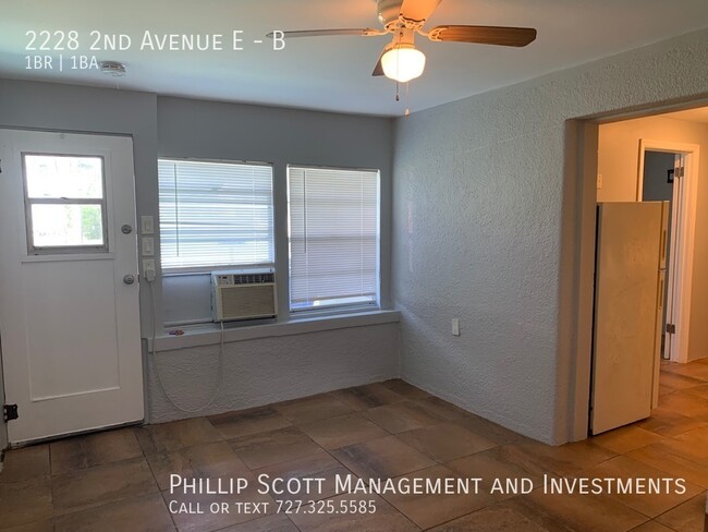 Building Photo - Updated 1 Bedroom - Semi-Private Patio and...