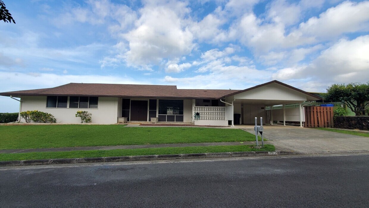 Primary Photo - Crown Terrace single story with attached s...