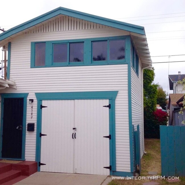 Building Photo - 4549 Kensington Dr