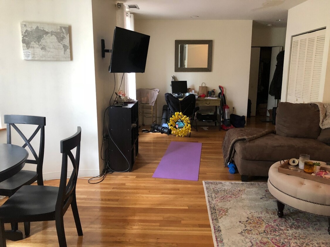 Foto principal - 102 Gainsborough St