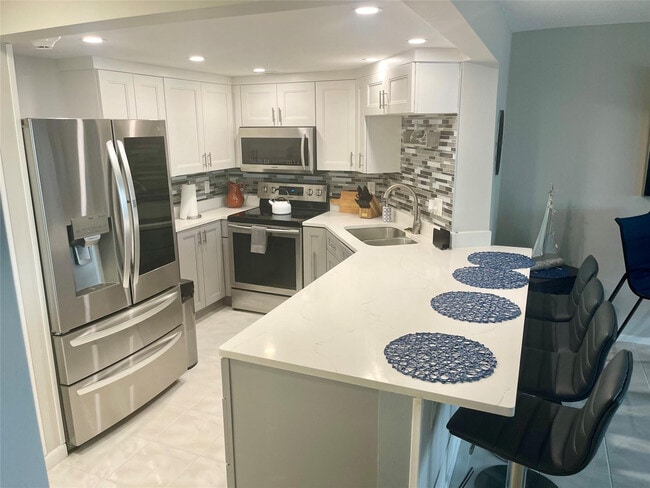 Building Photo - 133 N Pompano Beach Blvd