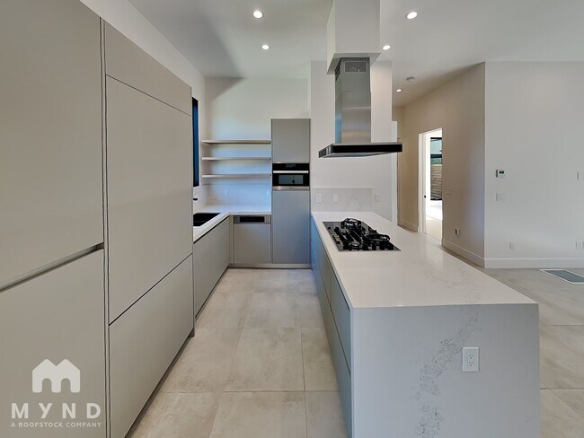 Building Photo - 336A Marshall Dr