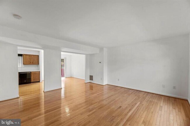 Building Photo - 8624 Quaker Brothers Dr
