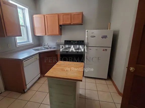 Foto del edificio - 2023 W Michigan St