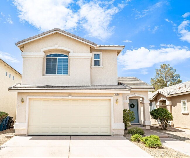 Building Photo - Beautiful Home in the Southwest!