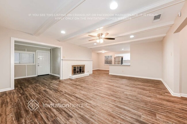 Foto del edificio - 2324 Lovell Dr