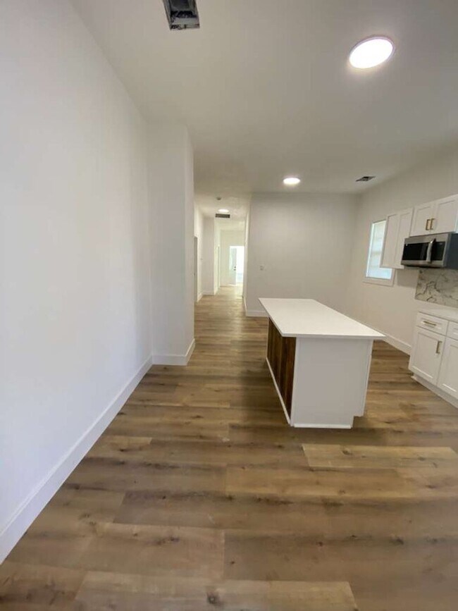 Building Photo - BEAUTIFUL HOME IN BEAUMONT. MOVE IN READY!.