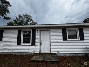 Building Photo - 321 Fraser Cir