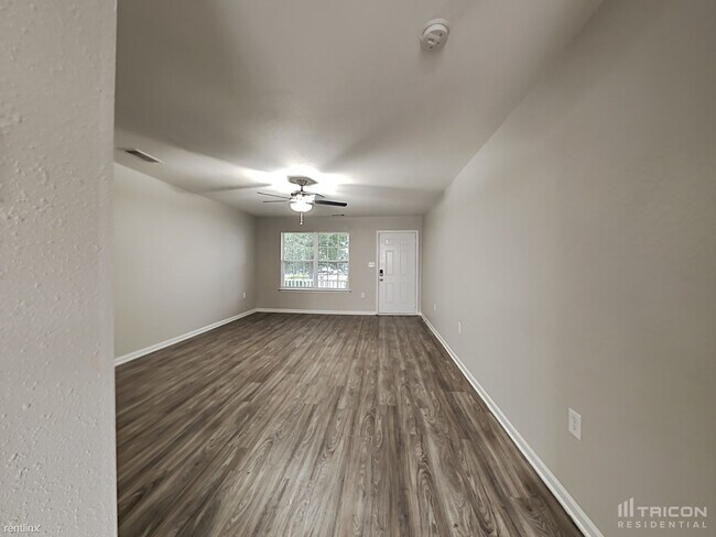 Foto del edificio - 1404 River Run Rd
