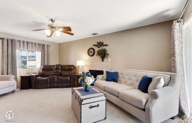Living room - 4308 Sun Devils Ave