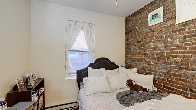 Foto del edificio - Charming North End 2-Bed with AC & No Broker Fee!