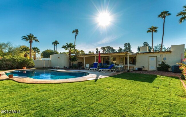Foto del edificio - 6316 E Doubletree Ranch Rd