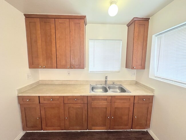 Photo - 2-Story Townhome with parking, in unit laundry hookups, 2bd/1.5ba!