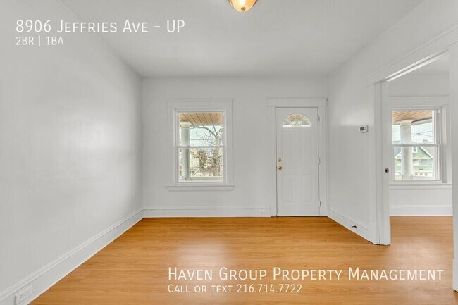 Foto del edificio - 8906 Jeffries Ave