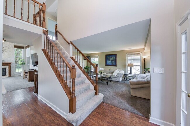 Foto del edificio - 1427 Steeplechase Rd
