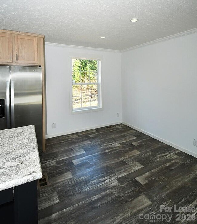Foto del edificio - 5433 King Wilkinson Rd