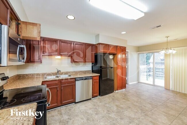 Building Photo - 3540 Cornwall Cove