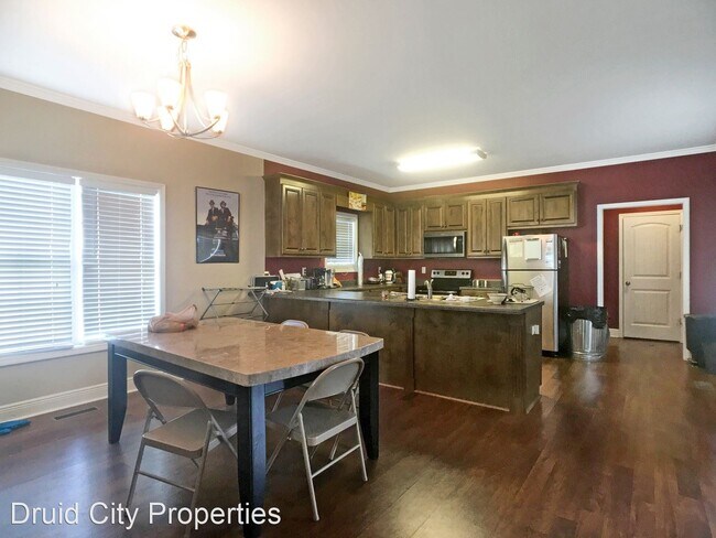 Foto del edificio - 4 br, 3.5 bath House - 31 Beverly Heights