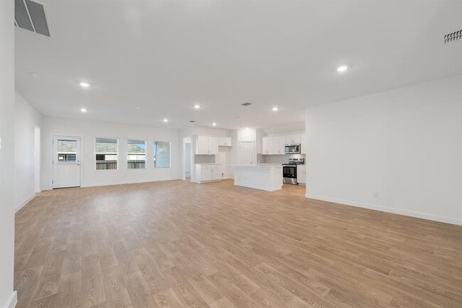 Building Photo - 709 Tranquility Ln