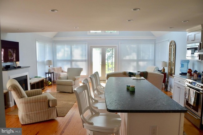 Foto del edificio - 1057 Bay Front Ave