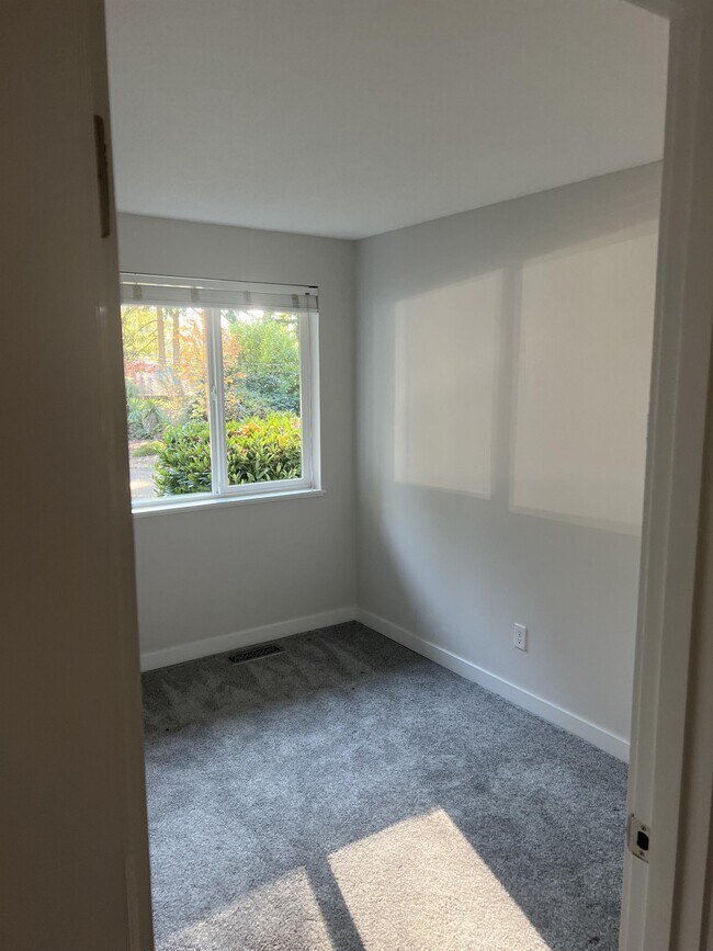 Foto del edificio - 621 155th Pl NE