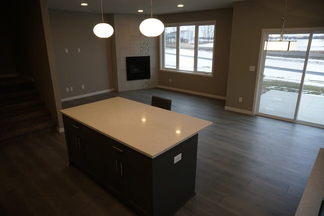 Open concept living - 3805 Stacy Dr