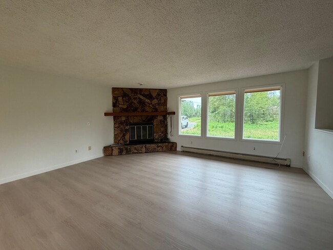 Building Photo - LONG-TERM RENTAL