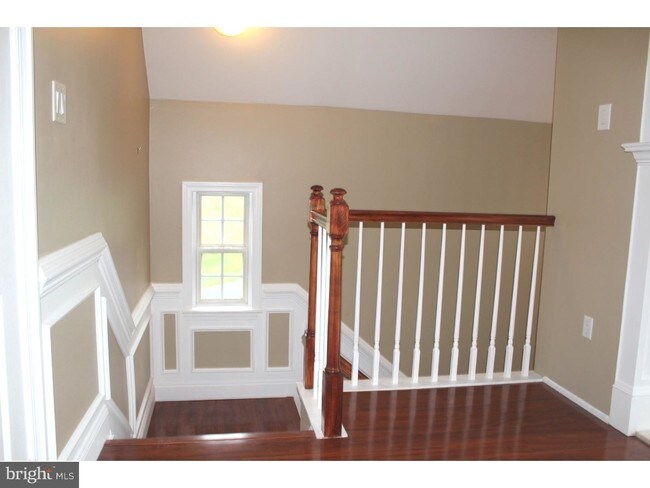 Building Photo - 307 Alexander Ct