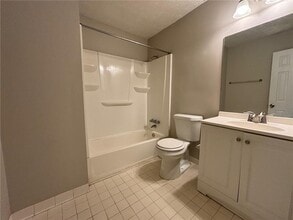 Building Photo - 1014 Huntington Trce SE