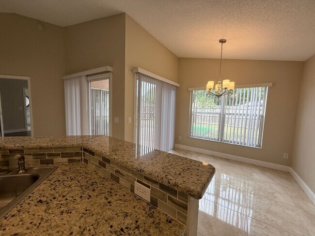 Building Photo - 3 Bed 2 Bath Lake Mary Home and Schools - ...