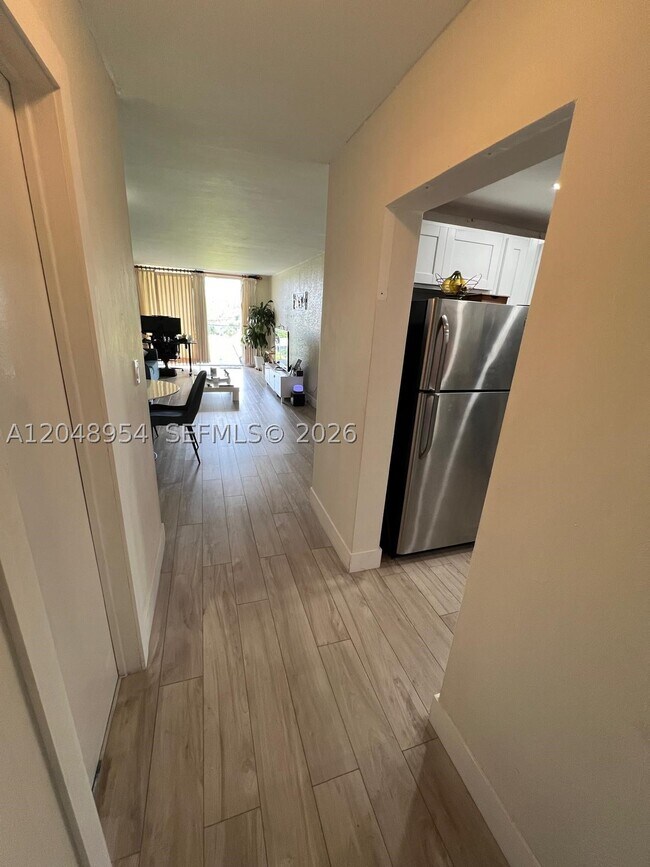 Foto del edificio - 1470 NE 125th Terrace