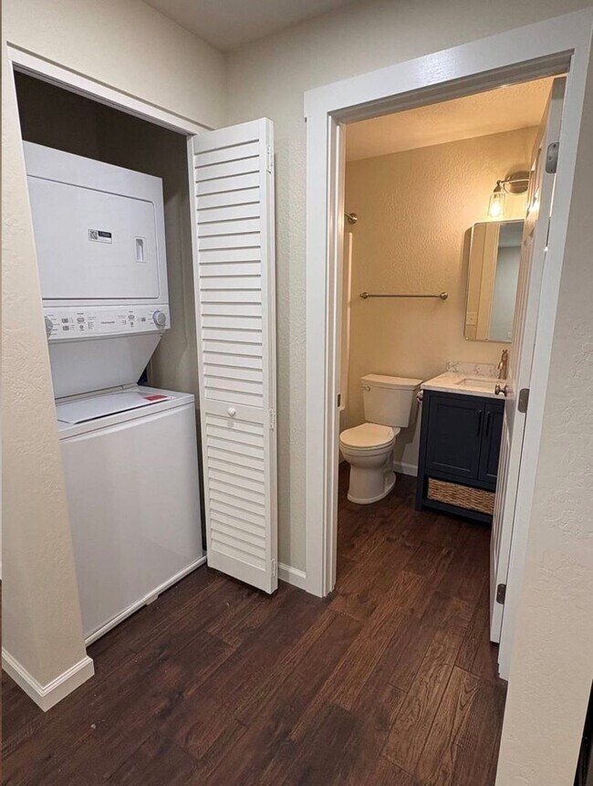 Foto del edificio - 613 St Thomas Ln
