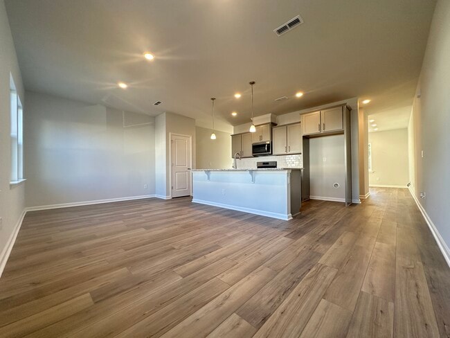 Photo - 1604 Tamarisk Ln Townhome